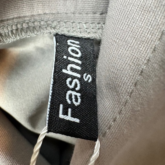 Fashion Quarter Zip Pullover Womens S Tan Sweatshirt Plain Minimalist Casual NWT - Picture 10 of 10